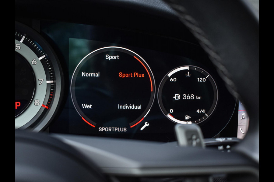 Porsche 911 Cabrio 3.0 Carrera 4 S NL-Auto 451pk | Sport design pack | Achteras besturing | Lift systeem | Sport chrono | 18-wegs memory seats | Burmester sound | Adaptive cruise | Carbon pack | Matrix led | 360 camera | Nw prijs 236.000