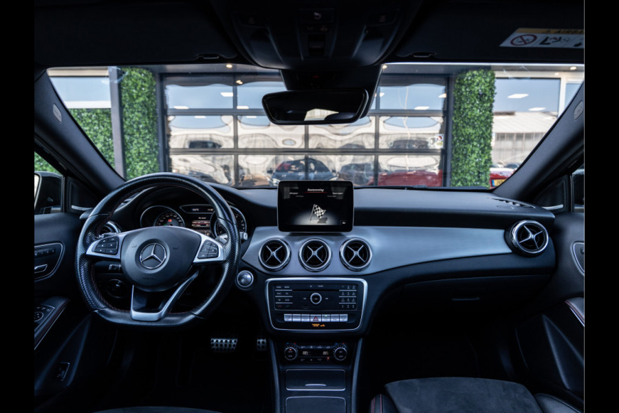 Mercedes-Benz GLA 180 Business Solution AMG Night Upgrade