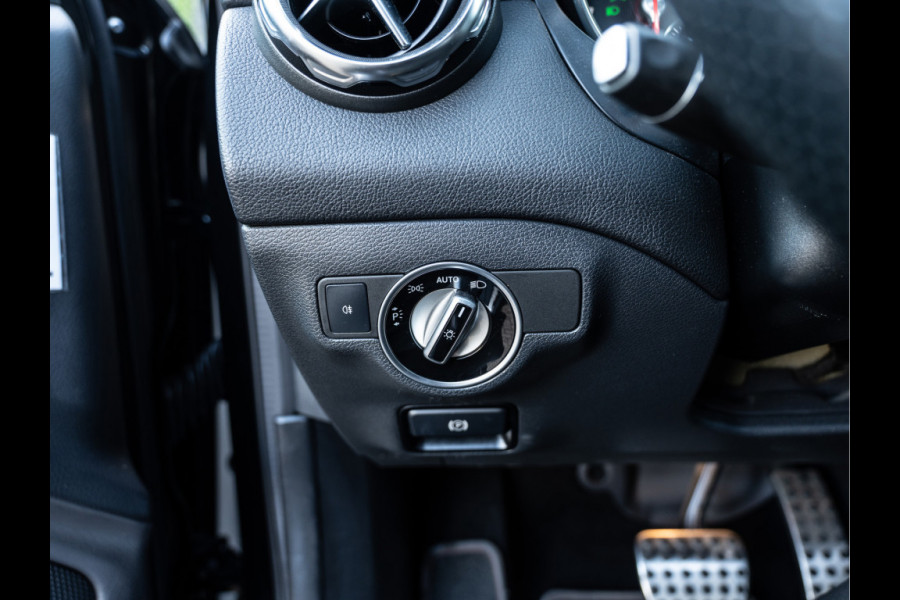 Mercedes-Benz GLA 180 Business Solution AMG Night Upgrade