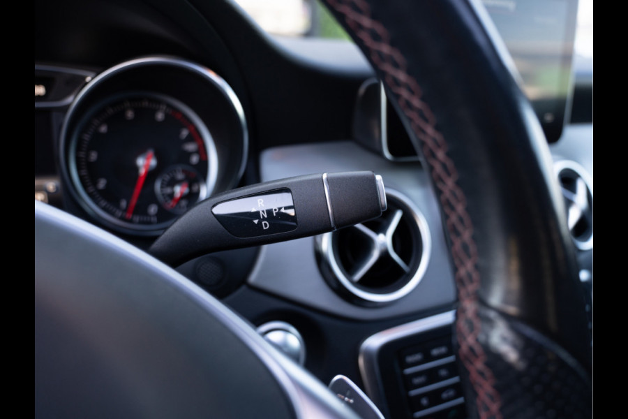 Mercedes-Benz GLA 180 Business Solution AMG Night Upgrade