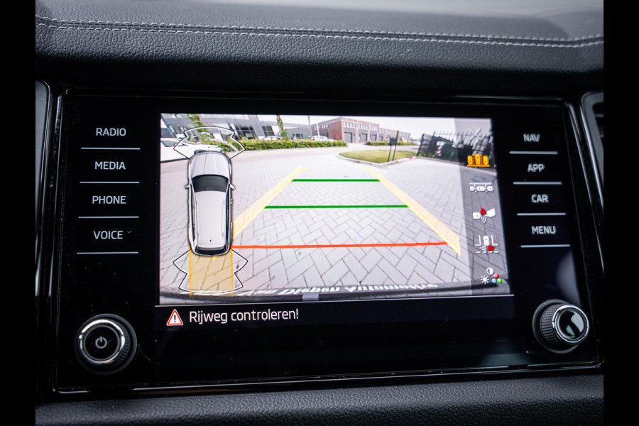 Škoda Kodiaq 1.5 TSI Sportline Business 7p. - ACC l Trekhaak l Memory l 20''