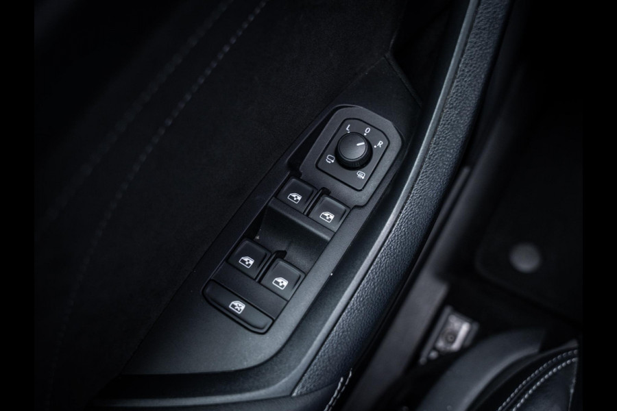 Škoda Kodiaq 1.5 TSI Sportline Business 7p. - ACC l Trekhaak l Memory l 20''