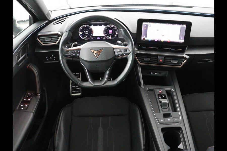 CUPRA Leon 1.4 eHybrid VZ | SOH 93,5% | 245pk | Stoelverwarming | Adaptive cruise | Navigatie | Camera | Stuurverwarming | Park Assist | Sfeerverlichting | Keyless | Full LED | Sportstoelen | PHEV | Plug In