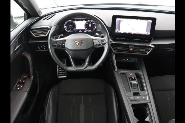 CUPRA Leon 1.4 eHybrid VZ | SOH 93,5% | 245pk | Stoelverwarming | Adaptive cruise | Navigatie | Camera | Stuurverwarming | Park Assist | Sfeerverlichting | Keyless | Full LED | Sportstoelen | PHEV | Plug In