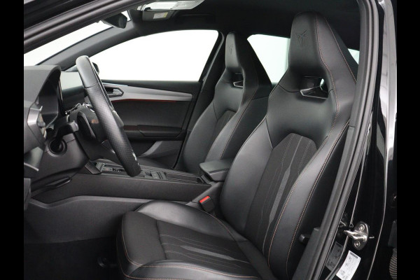 CUPRA Leon 1.4 eHybrid VZ | SOH 93,5% | 245pk | Stoelverwarming | Adaptive cruise | Navigatie | Camera | Stuurverwarming | Park Assist | Sfeerverlichting | Keyless | Full LED | Sportstoelen | PHEV | Plug In