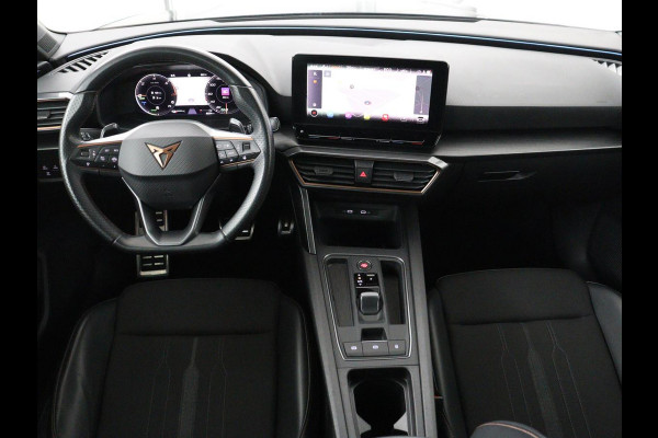CUPRA Leon 1.4 eHybrid VZ | SOH 93,5% | 245pk | Stoelverwarming | Adaptive cruise | Navigatie | Camera | Stuurverwarming | Park Assist | Sfeerverlichting | Keyless | Full LED | Sportstoelen | PHEV | Plug In