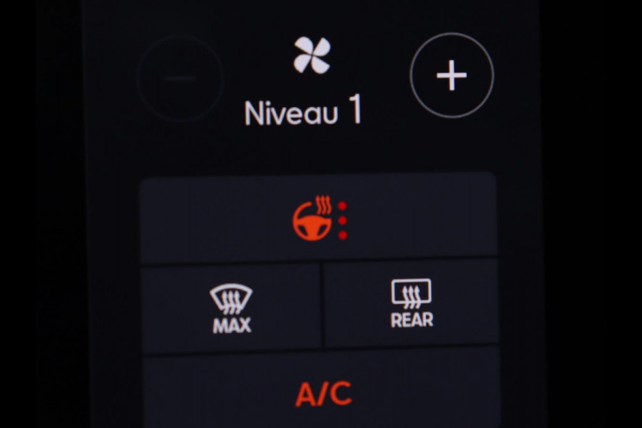 CUPRA Leon 1.4 eHybrid VZ | SOH 93,5% | 245pk | Stoelverwarming | Adaptive cruise | Navigatie | Camera | Stuurverwarming | Park Assist | Sfeerverlichting | Keyless | Full LED | Sportstoelen | PHEV | Plug In