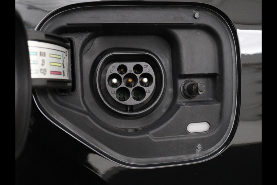 CUPRA Leon 1.4 eHybrid VZ | SOH 93,5% | 245pk | Stoelverwarming | Adaptive cruise | Navigatie | Camera | Stuurverwarming | Park Assist | Sfeerverlichting | Keyless | Full LED | Sportstoelen | PHEV | Plug In