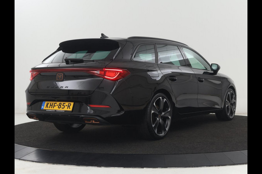 CUPRA Leon 1.4 eHybrid VZ | SOH 93,5% | 245pk | Stoelverwarming | Adaptive cruise | Navigatie | Camera | Stuurverwarming | Park Assist | Sfeerverlichting | Keyless | Full LED | Sportstoelen | PHEV | Plug In