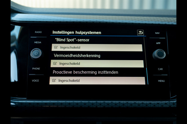 Volkswagen T-Cross 1.0 TSI Style | Side Assist | Camera | LED koplampen | Apple Carplay/ Android Auto | Prijs Rijklaar!!