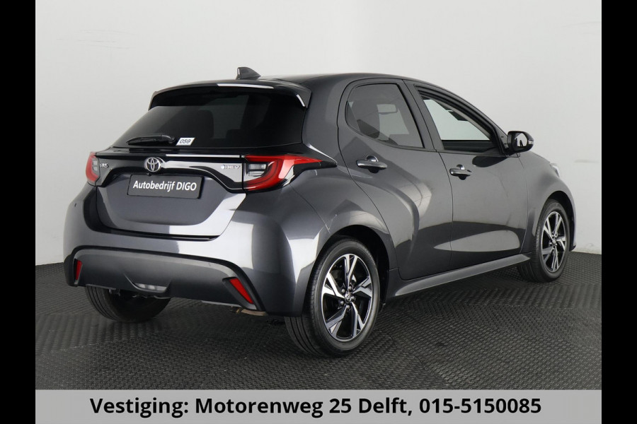 Toyota Yaris 1.5 HYBRID DYNAMIC PACK GARANTIE 2035 !! BIJNA NIEUW. CAMERA. APPEL/ANDROID/ ADAPTIVE