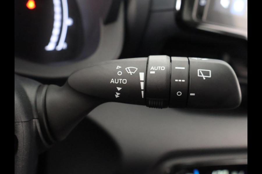 Toyota Yaris 1.5 HYBRID DYNAMIC PACK GARANTIE 2035 !! BIJNA NIEUW. CAMERA. APPEL/ANDROID/ ADAPTIVE
