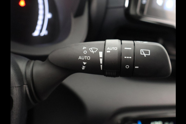 Toyota Yaris 1.5 HYBRID DYNAMIC PACK GARANTIE 2035 !! BIJNA NIEUW. CAMERA. APPEL/ANDROID/ ADAPTIVE