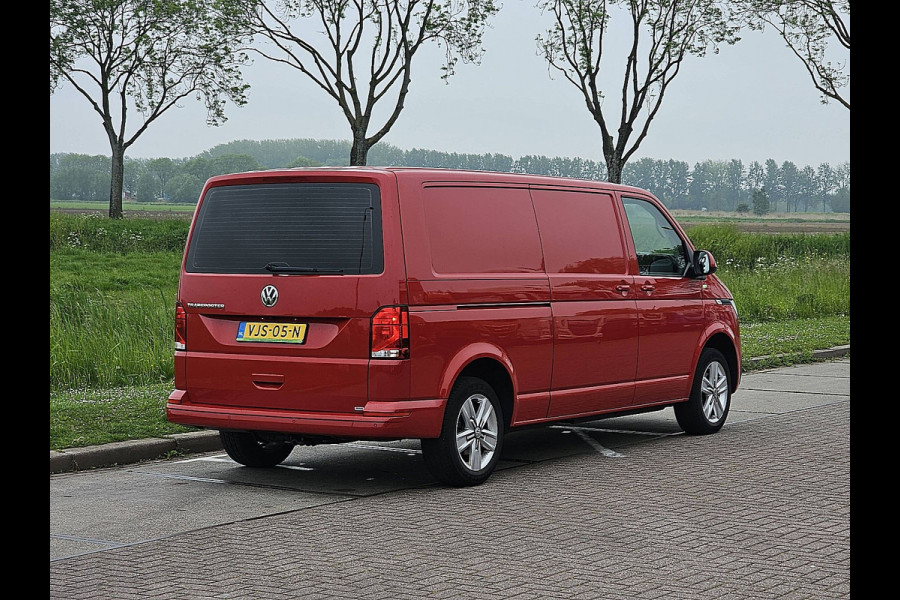 Volkswagen Transporter 2.0 TDI L2H1 Edition Automaat Navi Camera