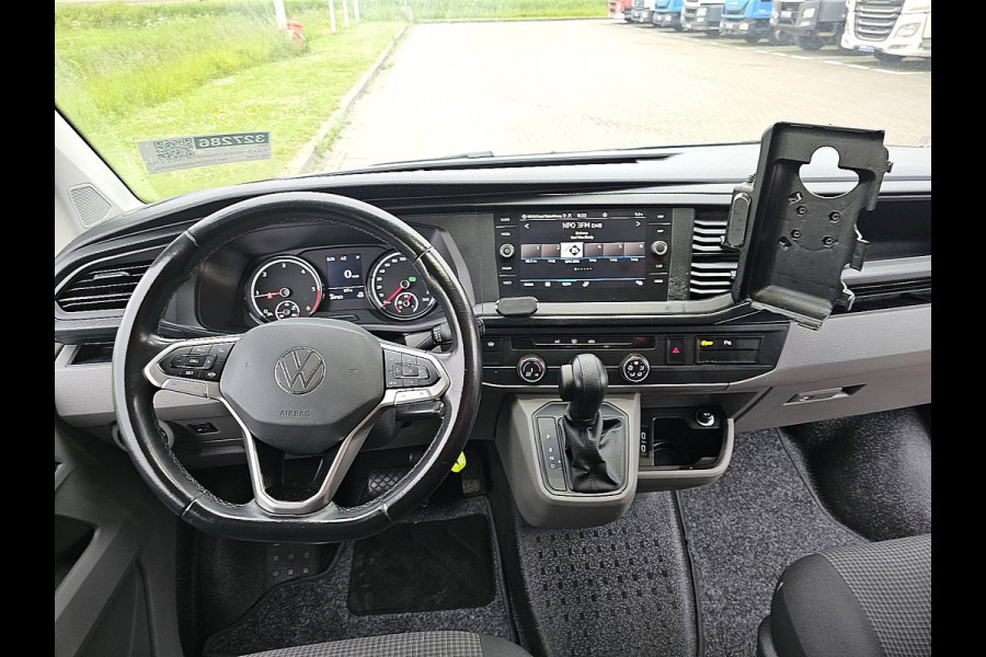 Volkswagen Transporter 2.0 TDI L2H1 Edition Automaat Navi Camera