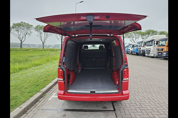 Volkswagen Transporter 2.0 TDI L2H1 Edition Automaat Navi Camera