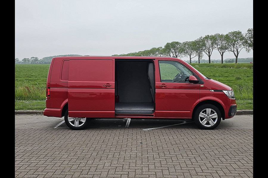 Volkswagen Transporter 2.0 TDI L2H1 Edition Automaat Navi Camera