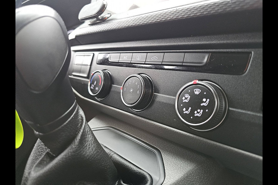 Volkswagen Transporter 2.0 TDI L2H1 Edition Automaat Navi Camera