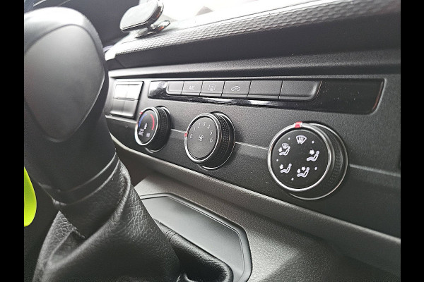 Volkswagen Transporter 2.0 TDI L2H1 Edition Automaat Navi Camera