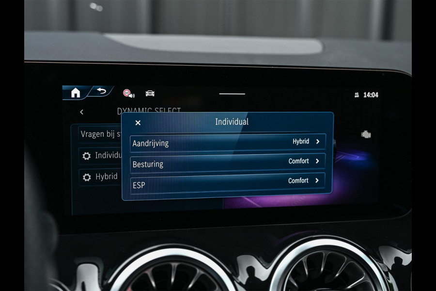 Mercedes-Benz GLA 250 e Business Solution AMG