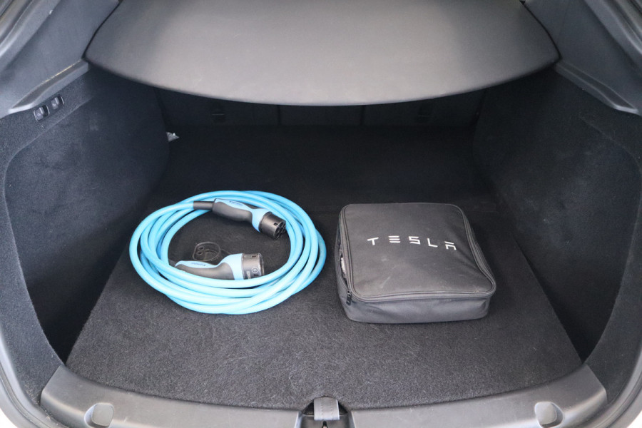 Tesla Model Y Performance AWD 75 kWh ACC Panoramadak HW3 !! 2e Pinksterdag geopend van 12:00 tot 17:00u !!