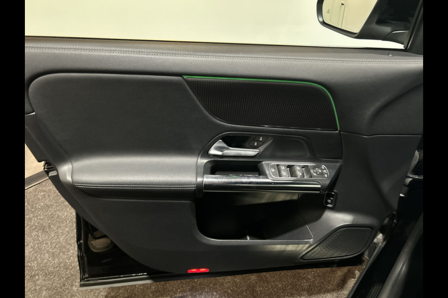 Mercedes-Benz EQA 250 Business Line 67 kWh Advanced  Pakket, Premium pakket, rij-assistentie pakket Soh (batterijcheck) Waarde 92,6 %