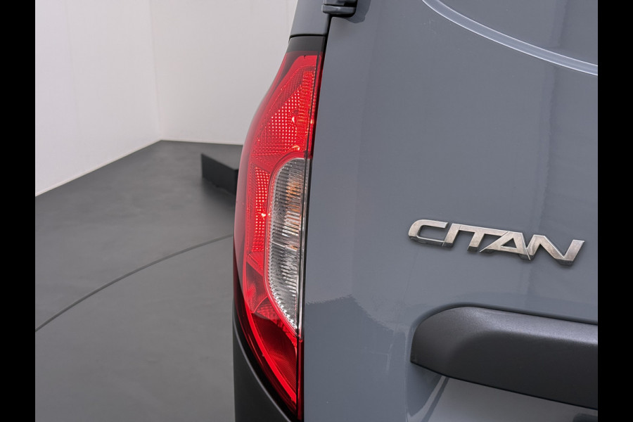 Mercedes-Benz Citan 108 CDI L1 Pro Airco Cruise Control Camera Apps Bluetooth DAB Euro 6 Schuifdeur Rubberenvloer Wandbetimmering Licht-/regensensor Dealeronderhouden 1e Eigenaar Origineel Nederlandse Auto