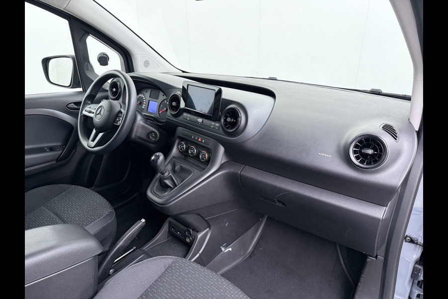 Mercedes-Benz Citan 108 CDI L1 Pro Airco Cruise Control Camera Apps Bluetooth DAB Euro 6 Schuifdeur Rubberenvloer Wandbetimmering Licht-/regensensor Dealeronderhouden 1e Eigenaar Origineel Nederlandse Auto