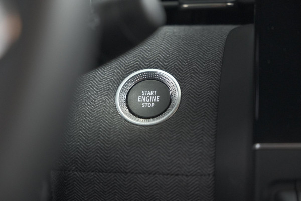 Renault Clio TCe 90 GPF techno | 360 Camera | Adaptieve Cruise Control | 9.3 Inch Groot Scherm