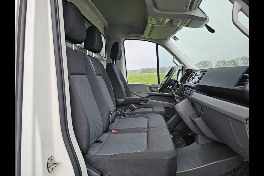 Volkswagen Crafter 35 2.0 TDI Bakwagen Laadklep Airco Zijdeur Spoiler Lat-om-Lat Betimmerd CruiseControl Carplay 140Pk Euro6!