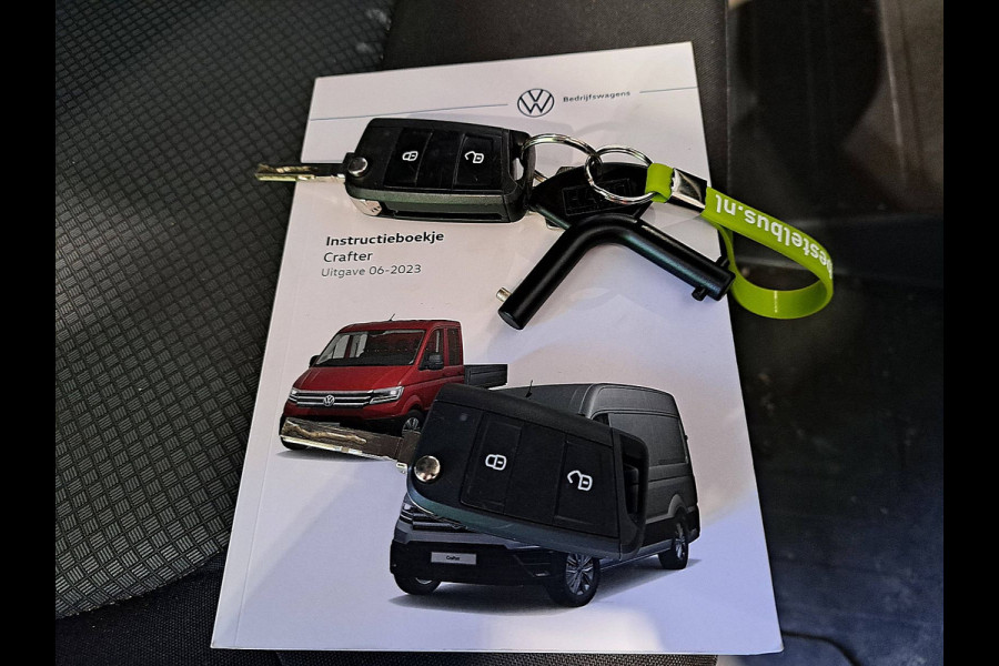Volkswagen Crafter 35 2.0 TDI Bakwagen Laadklep Airco Zijdeur Spoiler Lat-om-Lat Betimmerd CruiseControl Carplay 140Pk Euro6!