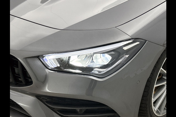 Mercedes-Benz CLA-Klasse Shooting Brake 180 Business Solution AMG(Goed ondH, SfeerVerlichting, Navi Groot, StoelV, Carplay, Etc)