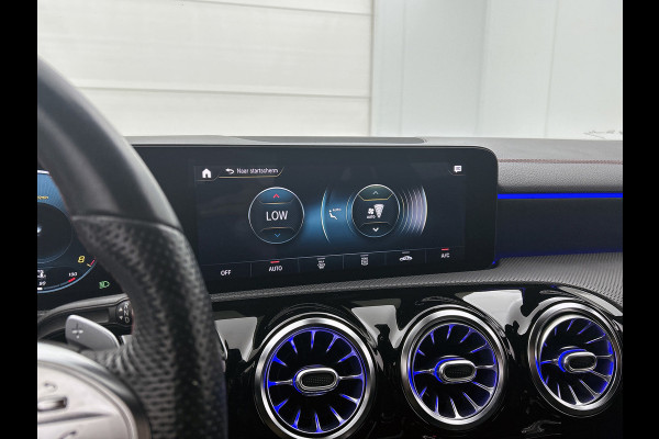 Mercedes-Benz CLA-Klasse Shooting Brake 180 Business Solution AMG(Goed ondH, SfeerVerlichting, Navi Groot, StoelV, Carplay, Etc)