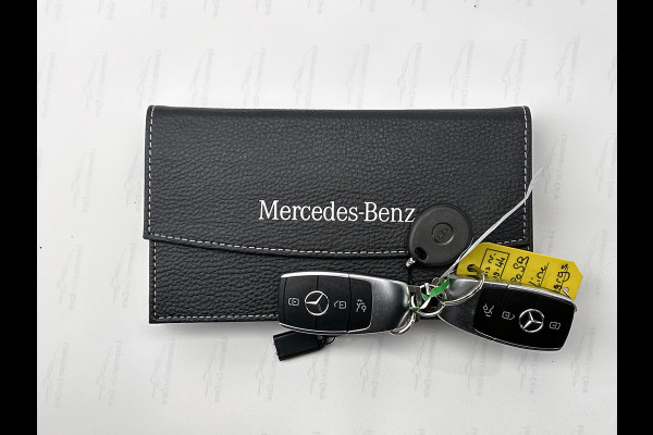 Mercedes-Benz CLA-Klasse Shooting Brake 180 Business Solution AMG(Goed ondH, SfeerVerlichting, Navi Groot, StoelV, Carplay, Etc)