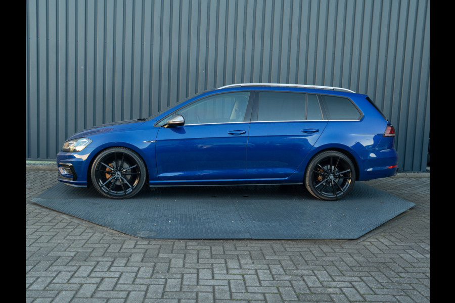 Volkswagen Golf 1.5 TSI Highline Business R | Panodak | Groot Navi | Trekhaak afnb. | Keyless | Prijs Rijklaar!!