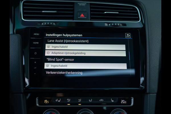 Volkswagen Golf 1.5 TSI Highline Business R | Panodak | Groot Navi | Trekhaak afnb. | Keyless | Prijs Rijklaar!!