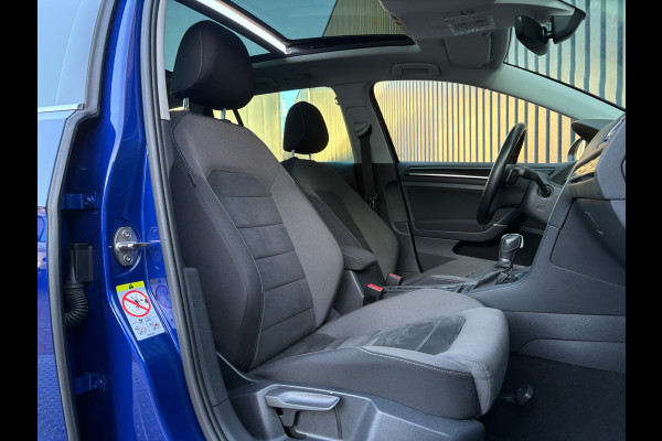 Volkswagen Golf 1.5 TSI Highline Business R | Panodak | Groot Navi | Trekhaak afnb. | Keyless | Prijs Rijklaar!!