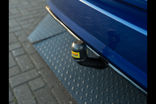 Volkswagen Golf 1.5 TSI Highline Business R | Panodak | Groot Navi | Trekhaak afnb. | Keyless | Prijs Rijklaar!!