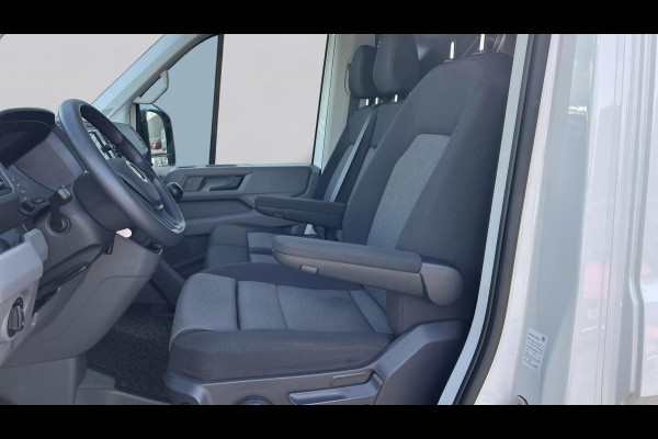 Volkswagen Crafter L3H3 2.0 TDI 140pk 3.5T Highline / Geveerde stoel / Camera / Trekhaak / App Connect