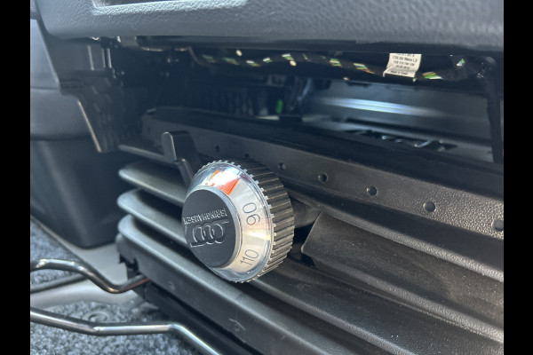 Volkswagen Crafter L3H3 2.0 TDI 140pk 3.5T Highline / Geveerde stoel / Camera / Trekhaak / App Connect