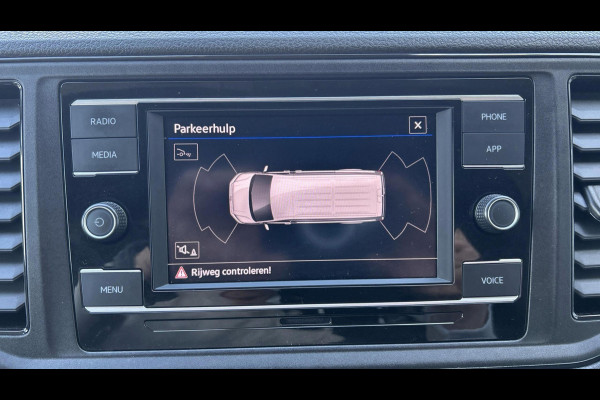 Volkswagen Crafter L3H3 2.0 TDI 140pk 3.5T Highline / Geveerde stoel / Camera / Trekhaak / App Connect