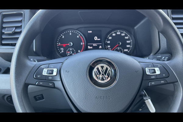 Volkswagen Crafter L3H3 2.0 TDI 140pk 3.5T Highline / Geveerde stoel / Camera / Trekhaak / App Connect