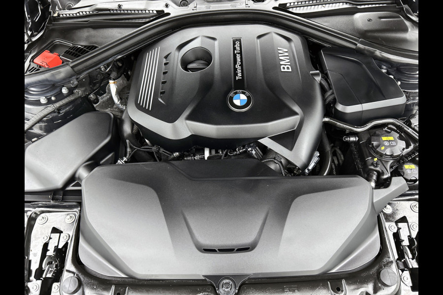 BMW 4 Serie Gran Coupé 430i xDrive High Executive(Dealer OndH, Panorama, StoelV, Climate Con, PDC V+A, Navi Prof, Lane Assist,Etc)