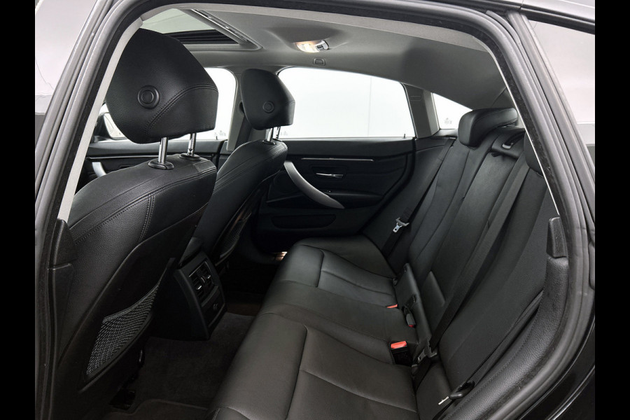 BMW 4 Serie Gran Coupé 430i xDrive High Executive(Dealer OndH, Panorama, StoelV, Climate Con, PDC V+A, Navi Prof, Lane Assist,Etc)