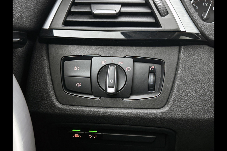 BMW 4 Serie Gran Coupé 430i xDrive High Executive(Dealer OndH, Panorama, StoelV, Climate Con, PDC V+A, Navi Prof, Lane Assist,Etc)