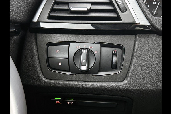 BMW 4 Serie Gran Coupé 430i xDrive High Executive(Dealer OndH, Panorama, StoelV, Climate Con, PDC V+A, Navi Prof, Lane Assist,Etc)
