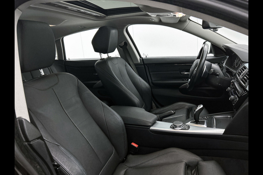BMW 4 Serie Gran Coupé 430i xDrive High Executive(Dealer OndH, Panorama, StoelV, Climate Con, PDC V+A, Navi Prof, Lane Assist,Etc)
