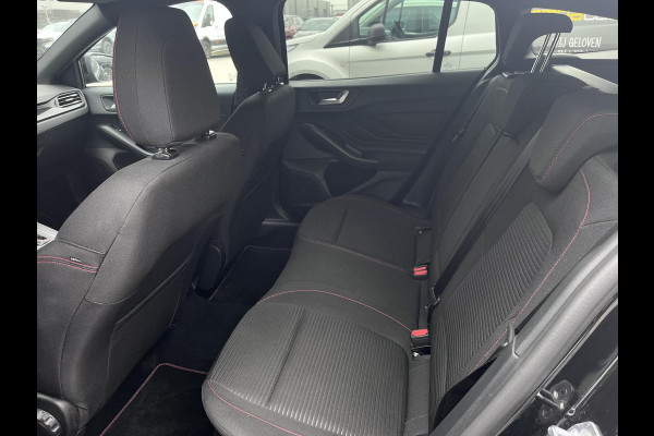 Ford FOCUS Wagon 1.0 EcoBoost Hybrid ST Line X | Automaat | Winter Pack | Driver Assistance Pack | Camera | Privacy Glass