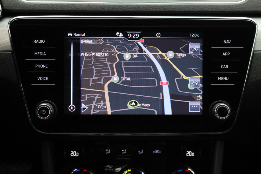 Škoda Superb Combi 1.4 TSI PHEV Sportline Business SOH 100%, Virtual Cockpit, Keyless, Camera, Apple Carplay, PDC, 18"