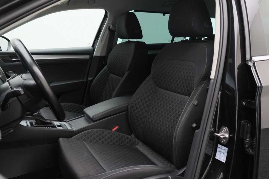 Škoda Superb Combi 1.4 TSI PHEV Sportline Business SOH 100%, Virtual Cockpit, Keyless, Camera, Apple Carplay, PDC, 18"